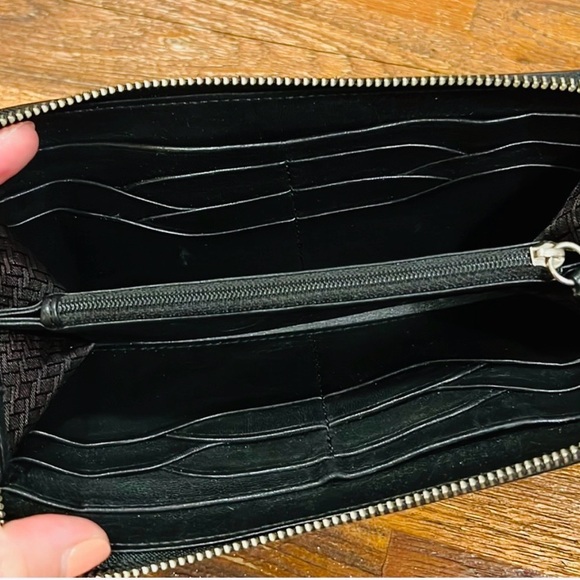 Cole Haan Continental Zip Wallet Black Pebbled Wallet EUC - Picture 10 of 10